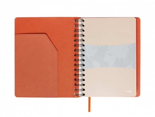 Ежедневник недатированный YUTA на полускрытой спирали