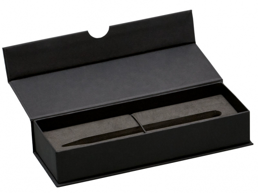 Ручка UMA VIP. Металлическая шариковая ручка с мягким поворотным механизмом и мягким на ощупь корпусом, пружинным клипом. Фурнитура с черной глянцевой лакированной отделкой . В подарочной упаковке - пенал на магните.